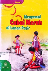 Image of Menyemai cabai merah di lahan pasir